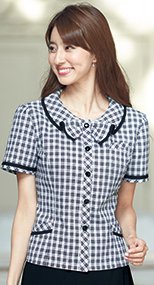 26350 en joie(アンジョア) リボンモチーフの襟が大人かわいいチェック柄のオーバーブラウス 93-26350