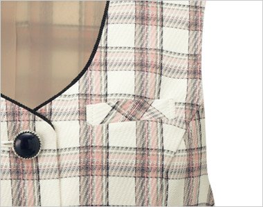 胸ポケットにペンをさしても名札が邪魔にならない実用性の高い名札ポケット