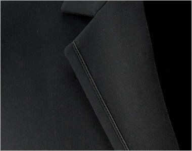 目立ちにくい黒のパイピングでワンランク上のジャケットに