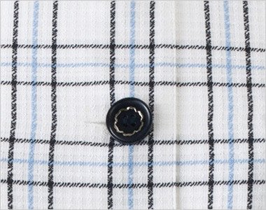 シルバーが輝く黒ボタン