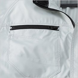 右胸 ファスナー付きポケット