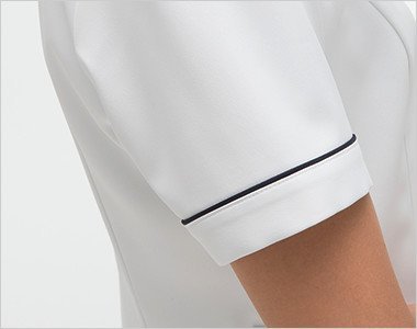 腕を細くみせてくれるスッキリした袖