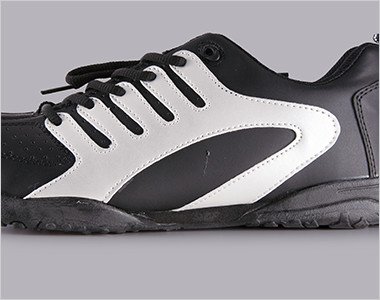 EVAミッドソールがクッション性と軽量化を向上させています。