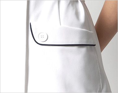 HI108 ワコール ナースワンピース(女性用) ボタンがアクセントのフラップポケット